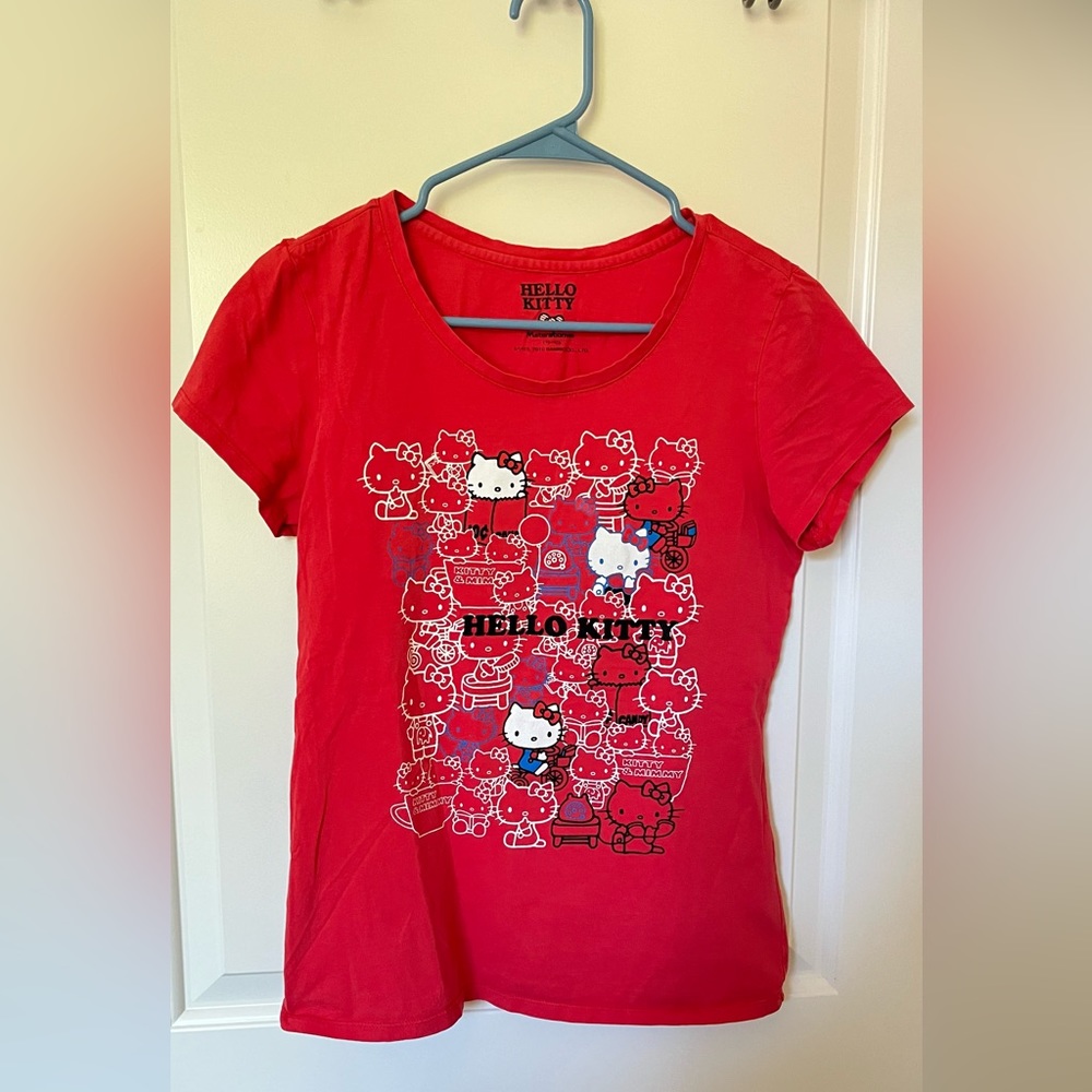 Hello Kitty red tshirt